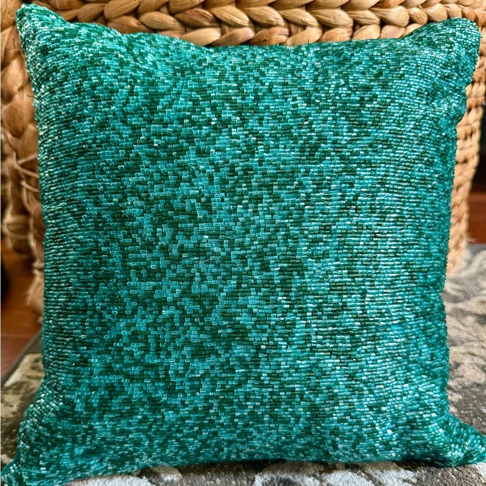 💙💚 Exquisite Beaded - Decorative Cushion